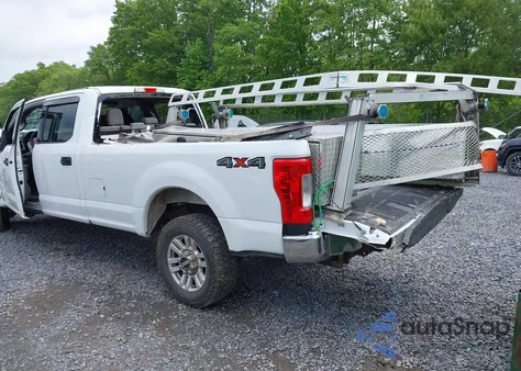 2017 Ford F250 Xlt z USA, uszkodzony, nr VIN 1FT7W2B6XHED69215